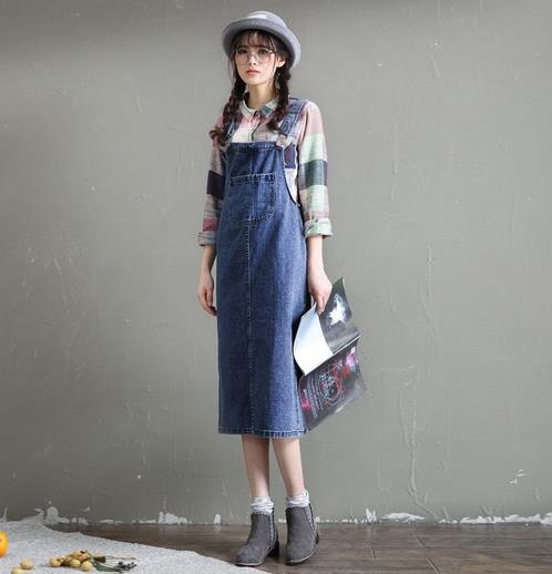 5款青春减龄牛仔背带连衣裙怎么搭配鞋子好看（图）