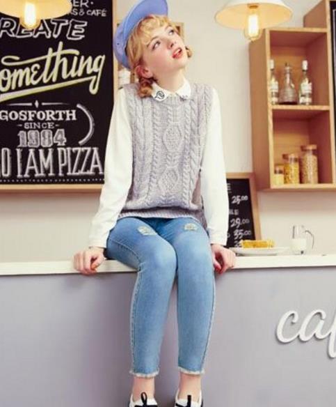 背心毛衣马甲搭配 ：5款马甲打造秋日百变风格（图）