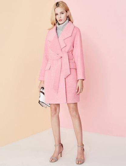 小个子搭配修身皮绒大衣：显高显瘦大衣推荐（图）