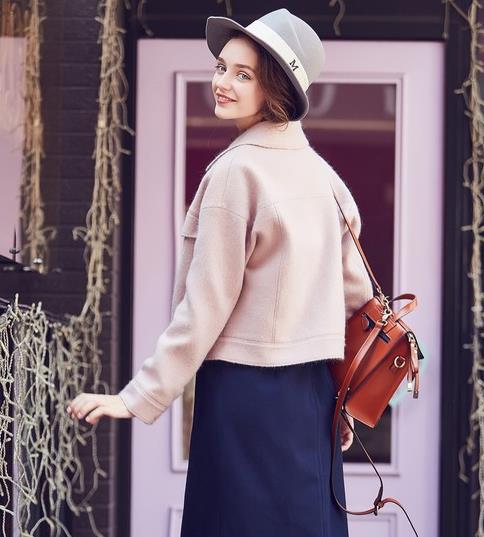 5款俏皮美到冒泡的蝙蝠袖毛呢外套:典雅端庄(图) 5款俏皮美到冒泡的蝙蝠袖毛呢外套:典雅端庄(图)