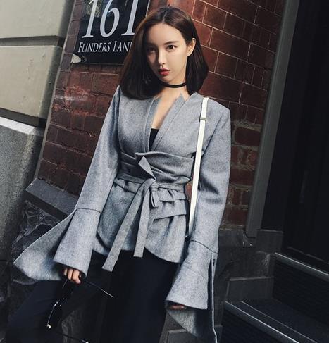 5款俏皮美到冒泡的蝙蝠袖毛呢外套:典雅端庄(图) 5款俏皮美到冒泡的蝙蝠袖毛呢外套:典雅端庄(图)