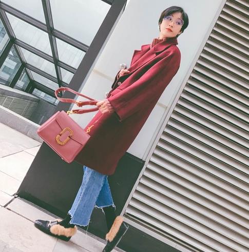 2017秋季新款单肩斜挎包:女款时尚斜挎包推荐(图) 2017秋季新款单肩斜挎包:女款时尚斜挎包推荐(图)