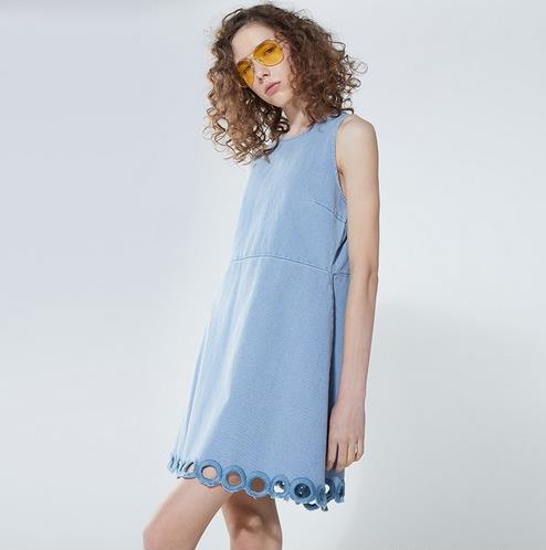 收腰牛仔裙怎么搭配:彰显牛仔裙优雅风范 收腰牛仔裙怎么搭配:彰显牛仔裙优雅风范