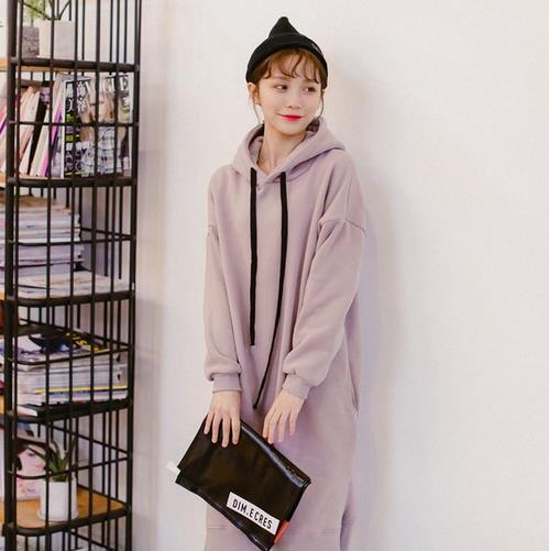 胖MM搭配大码卡通加绒卫衣:轻松显高显瘦(图) 胖MM搭配大码卡通加绒卫衣:轻松显高显瘦(图)