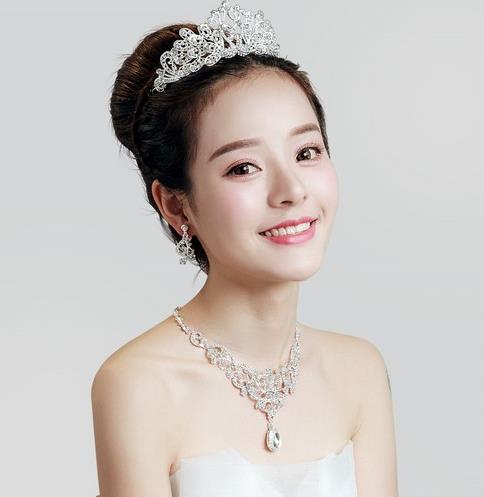 夏季锁骨链必不可少:5款时尚百搭锁骨链分享(图) 夏季锁骨链必不可少:5款时尚百搭锁骨链分享(图)