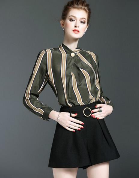 高腰裙怎么搭配印花喇叭袖衬衫:浪漫复古风(图) 高腰裙怎么搭配印花喇叭袖衬衫:浪漫复古风(图)