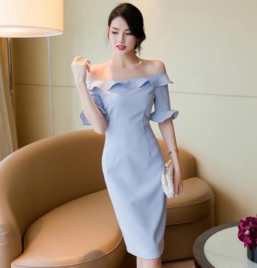 高跟凉鞋搭配开叉一字肩连衣裙：性感时髦女神范（图）