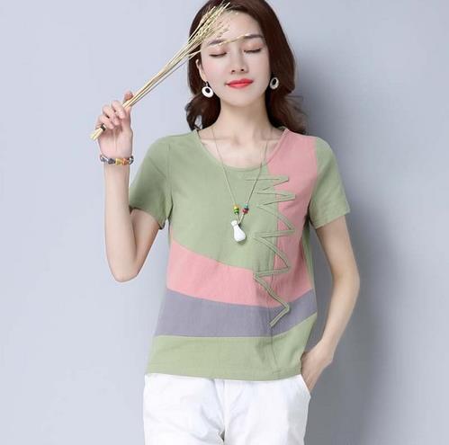 印花拼接半身裙怎么搭配上衣：时尚半身裙打造文艺范（图）