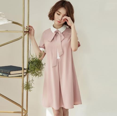 娃娃领连衣裙搭配：连衣裙优雅时尚尽收眼底