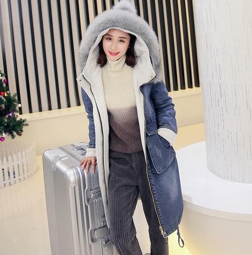 高领粗线针织衫怎么搭配鞋子：减龄针织衫分享（图）