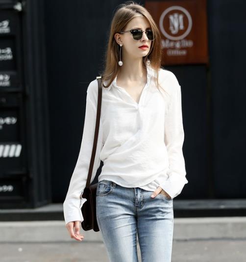 条纹高开衩阔腿裤两件套搭配：打造帅气与妖娆（图）