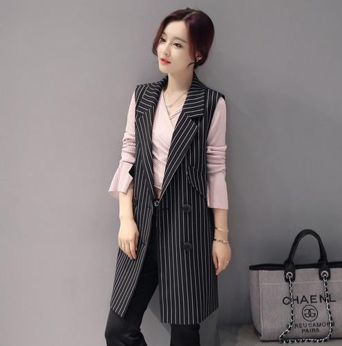 宽松西装马甲怎么搭配：修身简约马甲分享（图）