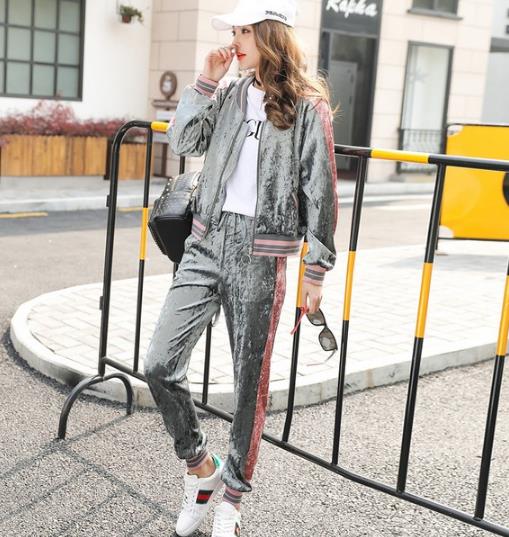 今年最流行刺绣牛仔套装：帅气洒脱套装推荐（图）