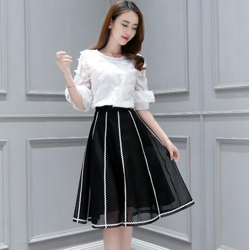 省时省力蕾丝背带裙两件套搭配：性感又时尚（图）