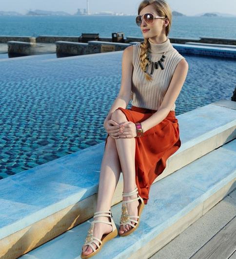 拼色牛皮细带平底鞋搭配:时尚优雅平底鞋分享(图) 拼色牛皮细带平底鞋搭配:时尚优雅平底鞋分享(图)