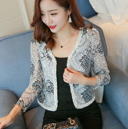 5款帅气又优雅中长款条纹透视感针织衫搭配（图）