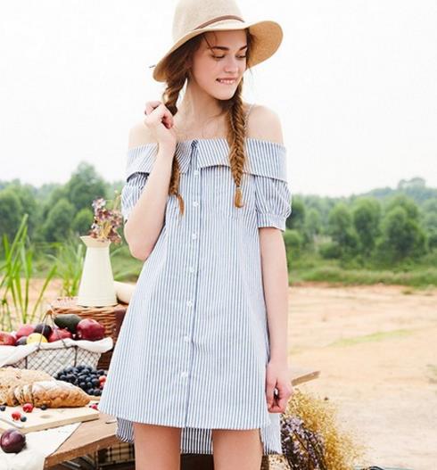 短裤搭配吊带一字领荷叶边上衣：夏日优雅风情（图）