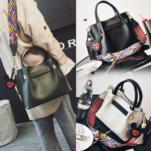 小方包单肩斜挎包：百搭小方包实用又时髦