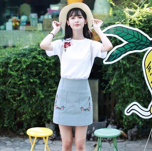 圆领雪纺蕾丝衫怎么搭配:5款衬衫少女心十足推荐(图) 圆领雪纺蕾丝衫怎么搭配:5款衬衫少女心十足推荐(图)