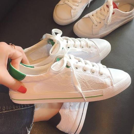 亮片网面运动鞋搭配：时尚百搭运动鞋（图）