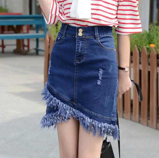 T恤搭配高腰牛仔半身裙:6种穿出优雅与魅力 T恤搭配高腰牛仔半身裙:6种穿出优雅与魅力