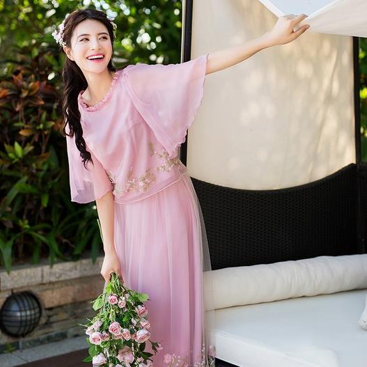 印花连衣裙怎么搭配鞋子：6款轻松搭出好气质