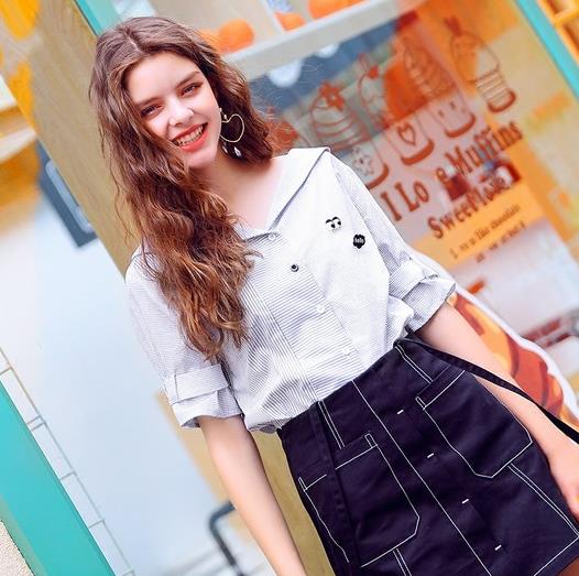 微胖MM穿V领竖条纹衬衫搭配：显瘦有风情（图）