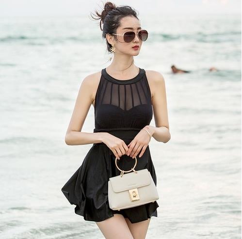 小个子怎么穿游泳衣显高：6款游泳衣推荐（图）