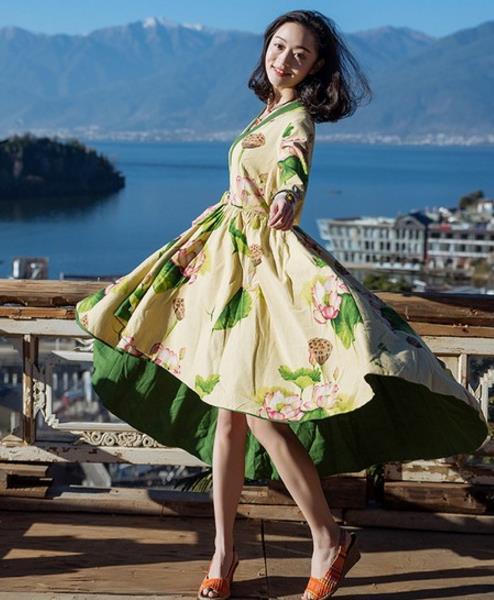 复古印花裙装推荐：6款裙装搭出随意文艺范儿
