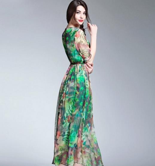 高跟凉鞋搭配收腰大摆长裙：时尚性感女神范儿