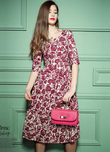 职业秋装长裙2017：6款搭配穿出成熟女人魅力