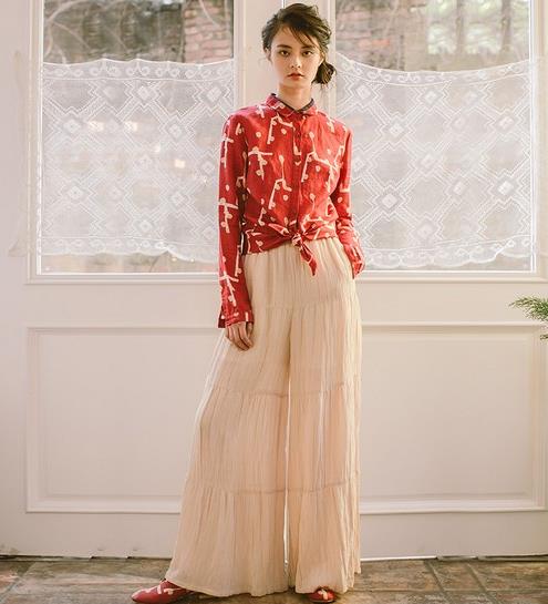 雪纺阔腿长裤怎么搭配上衣:打造中国风韵味(图) 雪纺阔腿长裤怎么搭配上衣:打造中国风韵味(图)