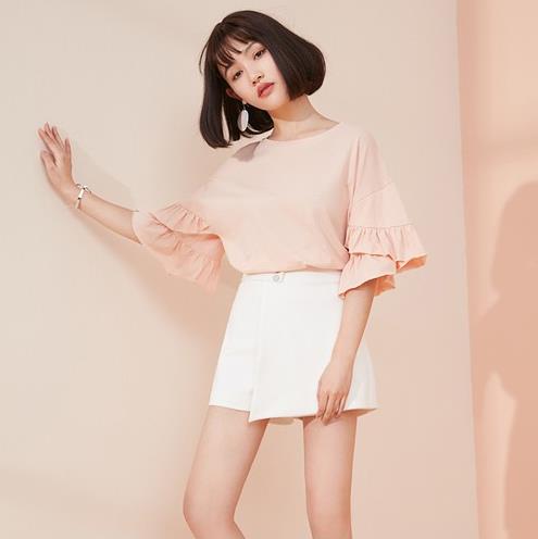 印花百褶裙早秋搭配:女士百褶裙穿出暖暖秋意 印花百褶裙早秋搭配:女士百褶裙穿出暖暖秋意