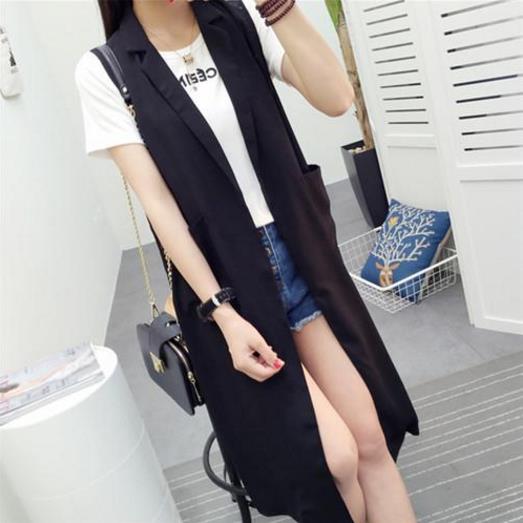 T恤搭配无袖马夹背心：马甲背心打造秋季新风尚