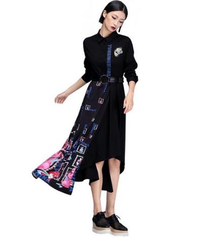 早秋印花收腰连衣裙搭配：女装新款连衣裙推荐