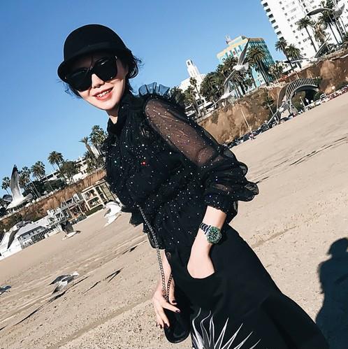 蕾丝亮片宫廷风衬衫的几种搭配：彰显娇俏甜美风（图）