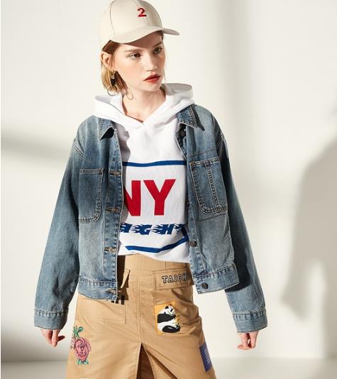 拼接牛仔短外套怎么搭配才能彰显青春个性（图）