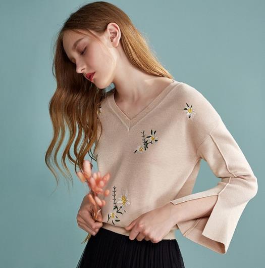 秋季新款撞色针织毛衣:5款毛衣显瘦显高显气质(图) 秋季新款撞色针织毛衣:5款毛衣显瘦显高显气质(图)