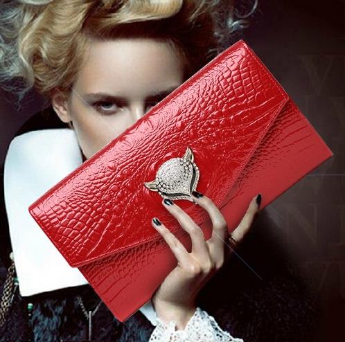 这几款小资情调的印花真皮手拿斜挎包搭配推荐（图）