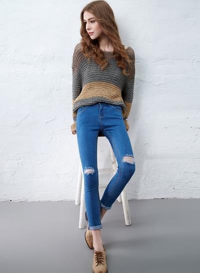 秋日衣橱必备品膝盖破洞九分牛仔裤搭配分享（图）