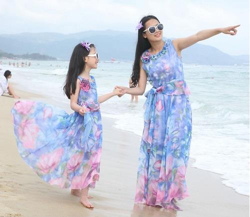 宽松棉麻休闲套装怎么搭配：青春活力套装推荐（图）