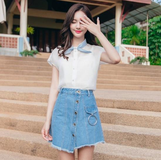 包臀裙搭配V领中袖衬衫:性感优雅时髦范儿(图) 包臀裙搭配V领中袖衬衫:性感优雅时髦范儿(图)