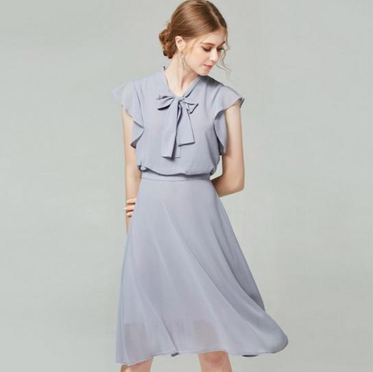 包臀裙搭配V领中袖衬衫:性感优雅时髦范儿(图) 包臀裙搭配V领中袖衬衫:性感优雅时髦范儿(图)