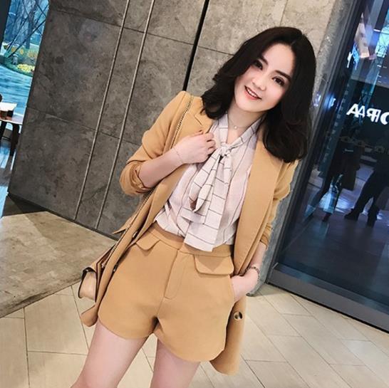 怎么穿才能变身矜贵浪漫:西装短裤三件套推荐(图) 怎么穿才能变身矜贵浪漫:西装短裤三件套推荐(图)