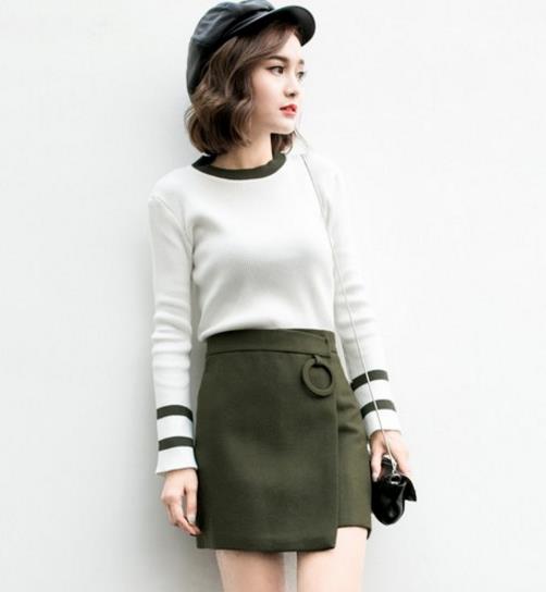 今年有这几款金丝绒百褶背心裙的搭配省时省力（图）