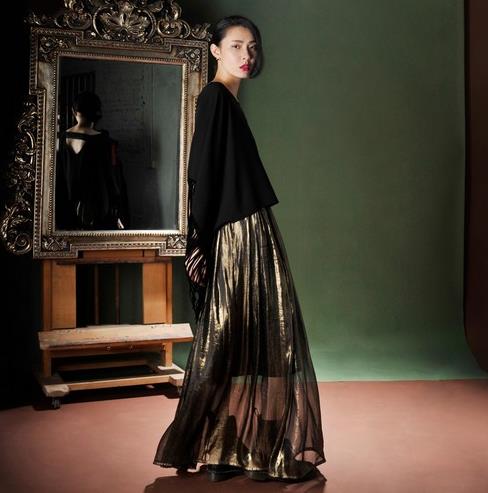 蕾丝拼接蓬蓬裙怎么搭配外套：甜美外套打造复古风