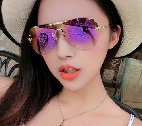 这几款潮流感瞬间爆棚的彩膜渐变色太阳镜搭配（图）