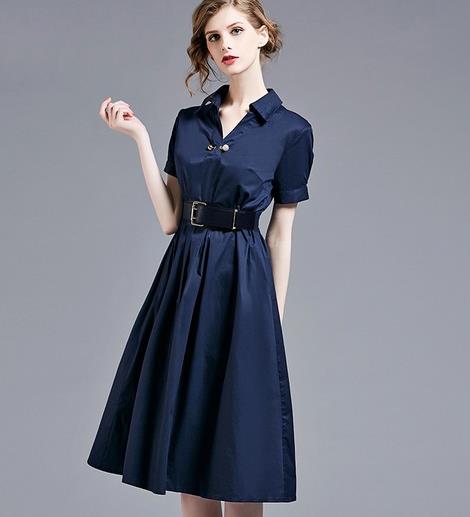 从夏穿到秋的衬衫裙：势头不减转换自如