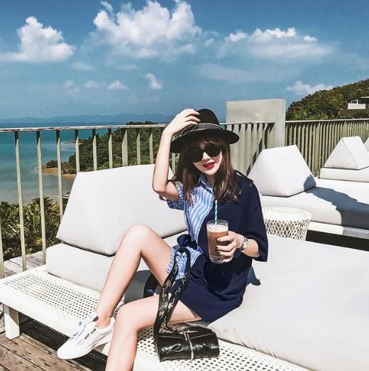 宽松条纹连衣裙搭配：6种搭出简约时尚感