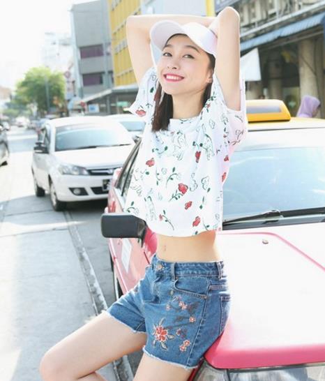 夏季女装牛仔3分短裤搭配：轻松搭出窈窕身高
